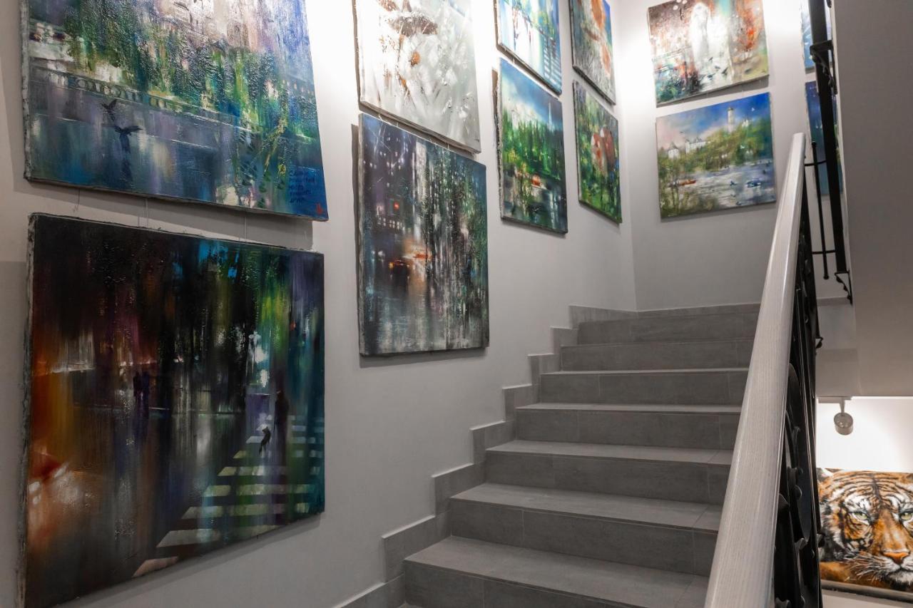 Hotel "Mandarin Clubhouse" Kharkiv Bagian luar foto