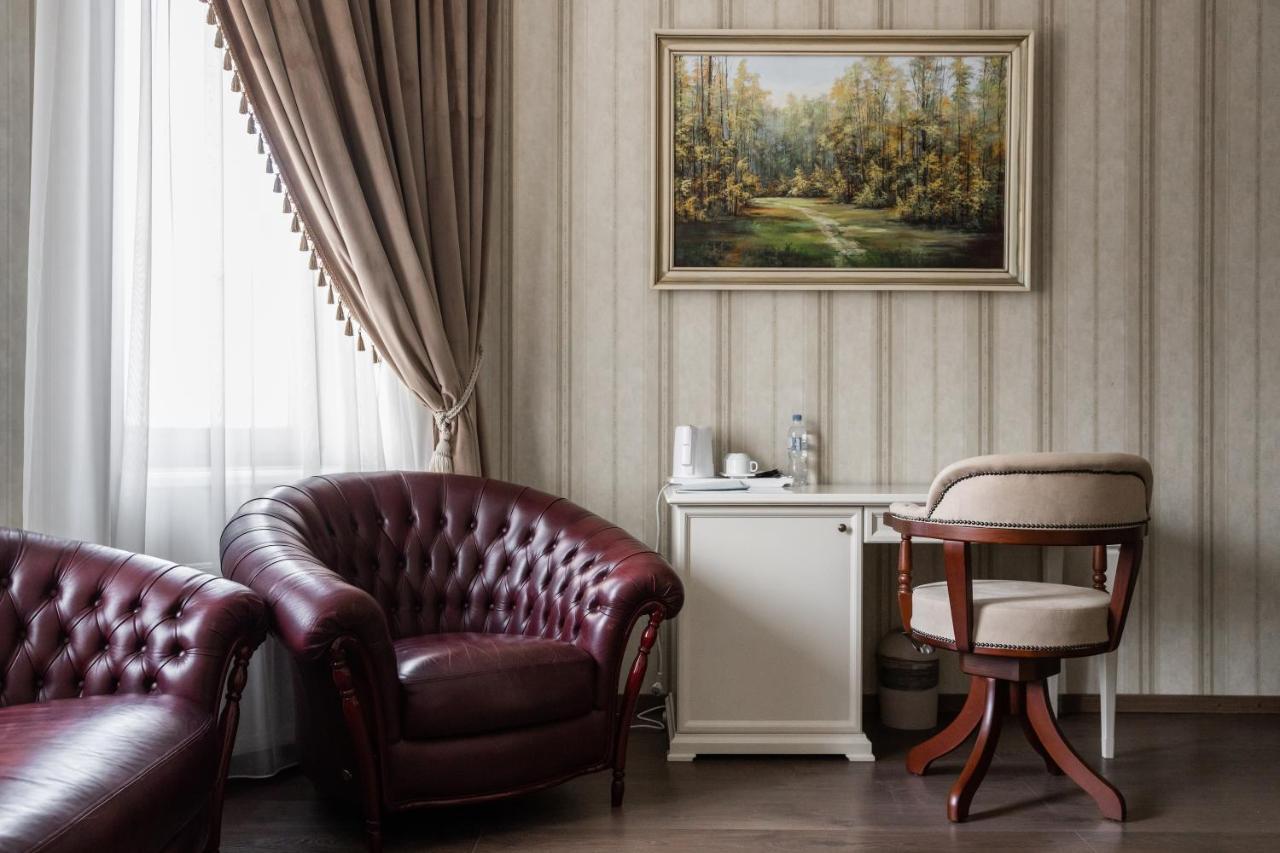 Hotel "Mandarin Clubhouse" Kharkiv Bagian luar foto