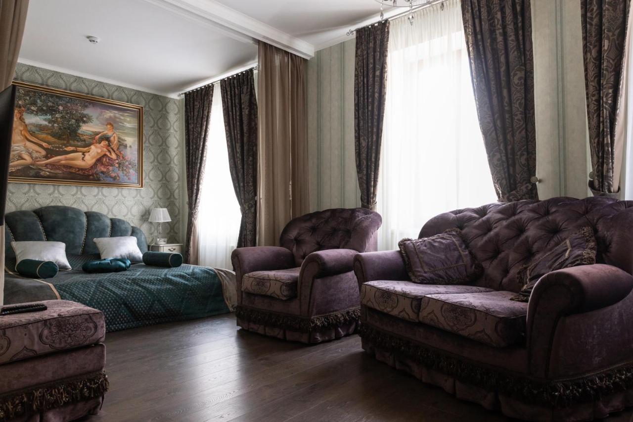 Hotel "Mandarin Clubhouse" Kharkiv Bagian luar foto