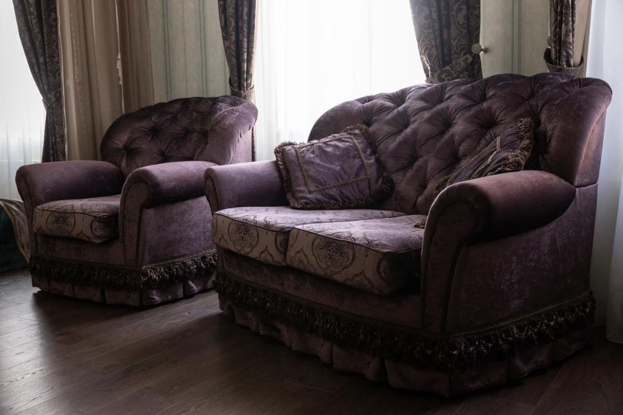 Hotel "Mandarin Clubhouse" Kharkiv Bagian luar foto