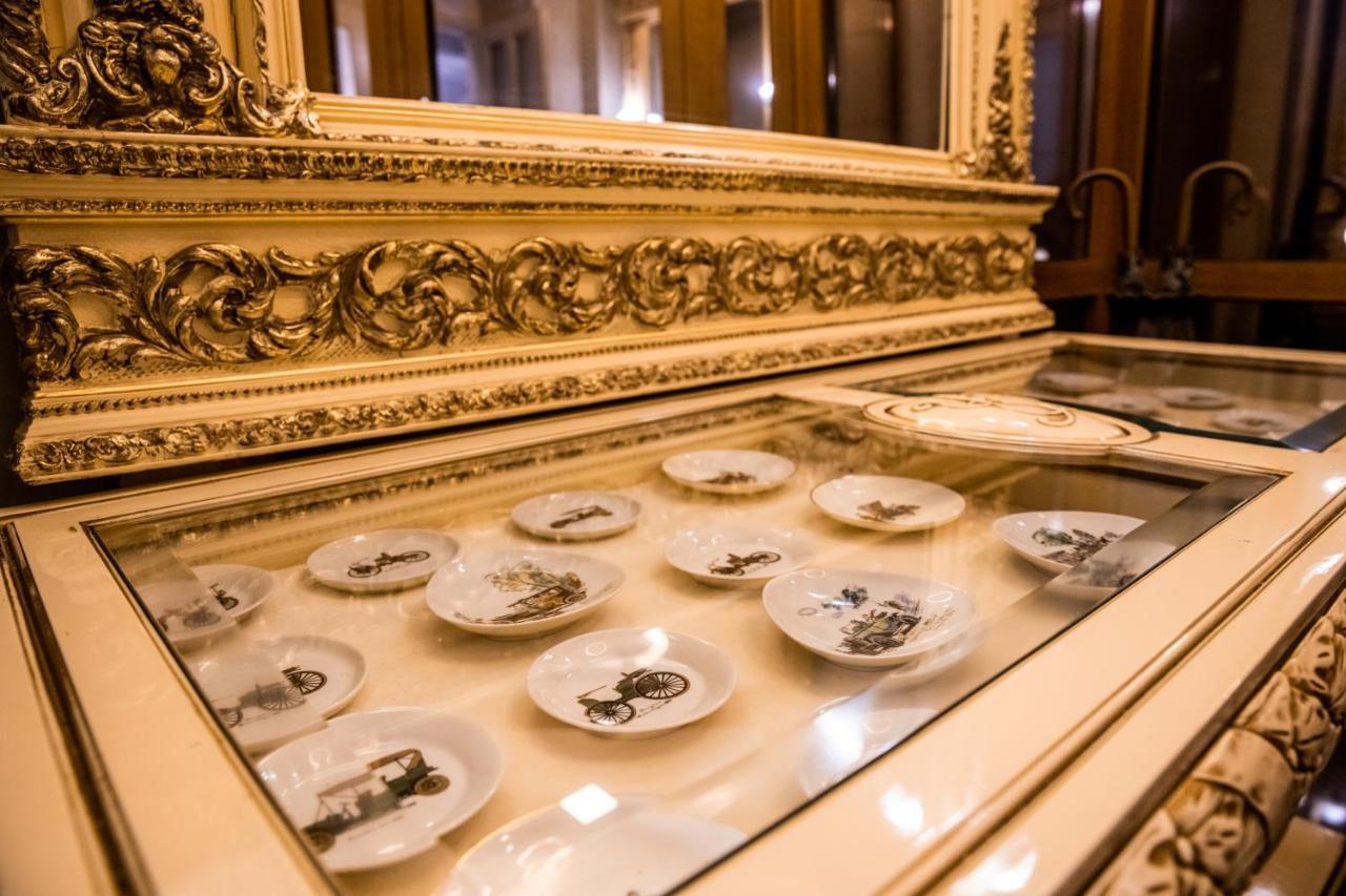 Hotel "Mandarin Clubhouse" Kharkiv Bagian luar foto