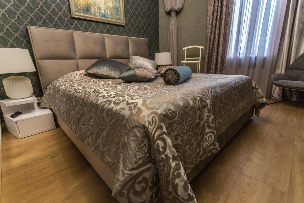 Hotel "Mandarin Clubhouse" Kharkiv Bagian luar foto