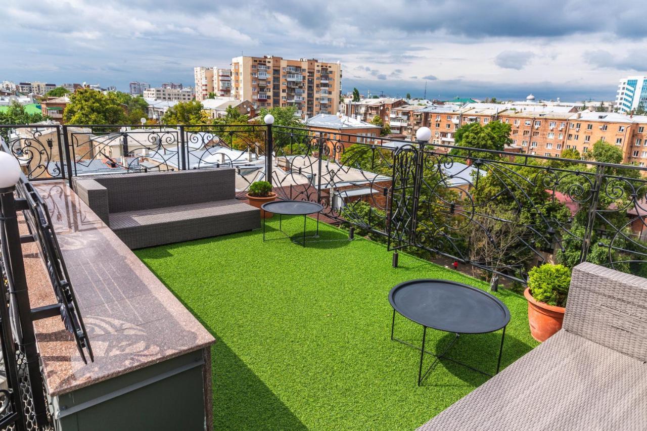 Hotel "Mandarin Clubhouse" Kharkiv Bagian luar foto
