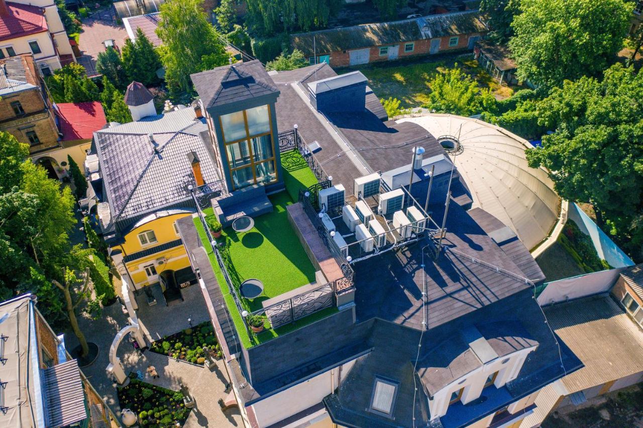 Hotel "Mandarin Clubhouse" Kharkiv Bagian luar foto