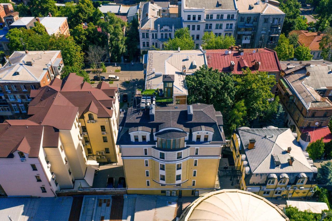 Hotel "Mandarin Clubhouse" Kharkiv Bagian luar foto